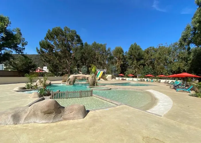 Avec Terrasse - 3 Pers. - Api-1-52-2137 Camping *